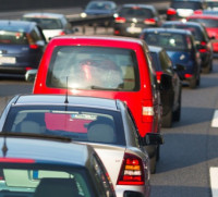 Bezpečnost v kolonách: jak se chovat při letních cestách na dovolenou